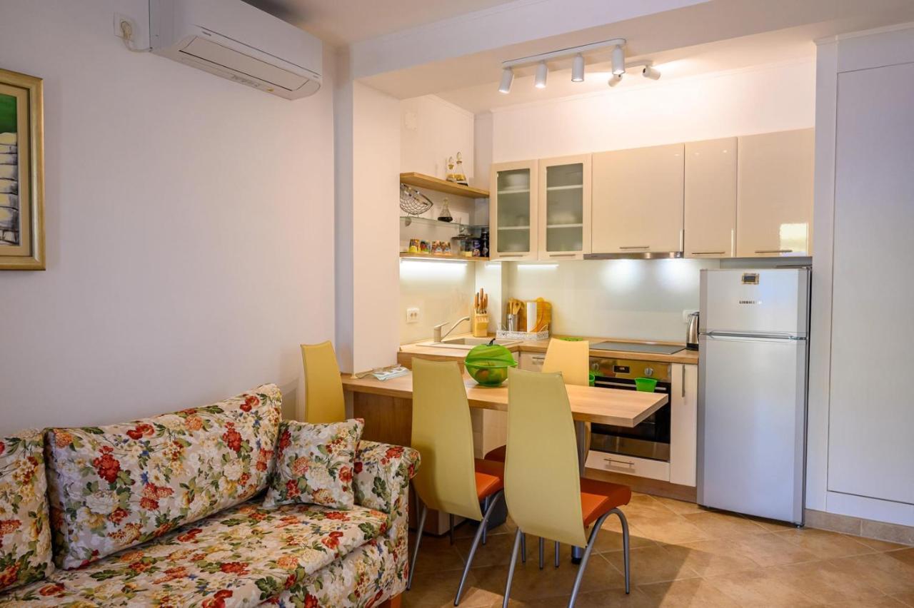 Apartment Jadranka With Sea View In Rogotin 外观 照片