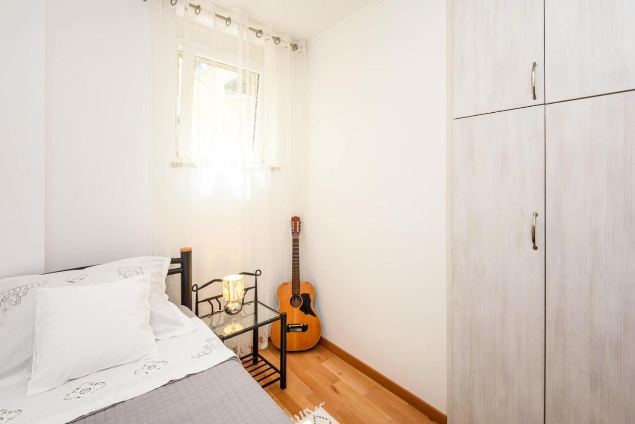 Apartment Jadranka With Sea View In Rogotin 外观 照片