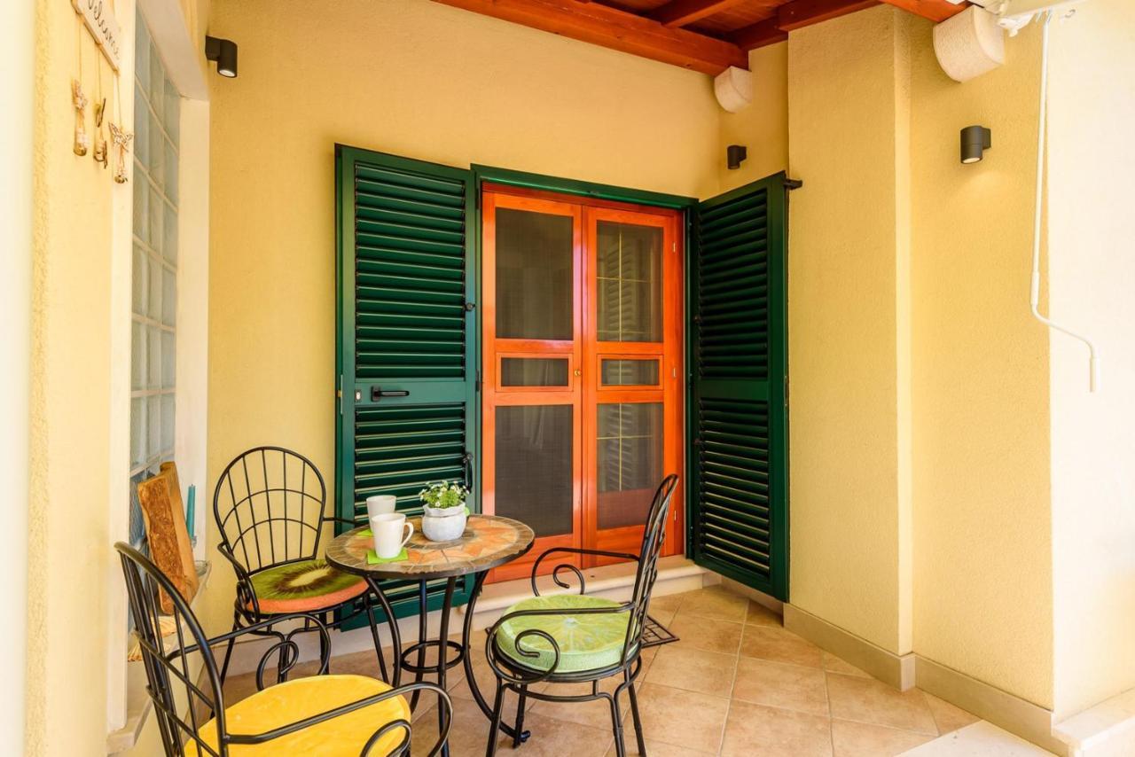 Apartment Jadranka With Sea View In Rogotin 外观 照片