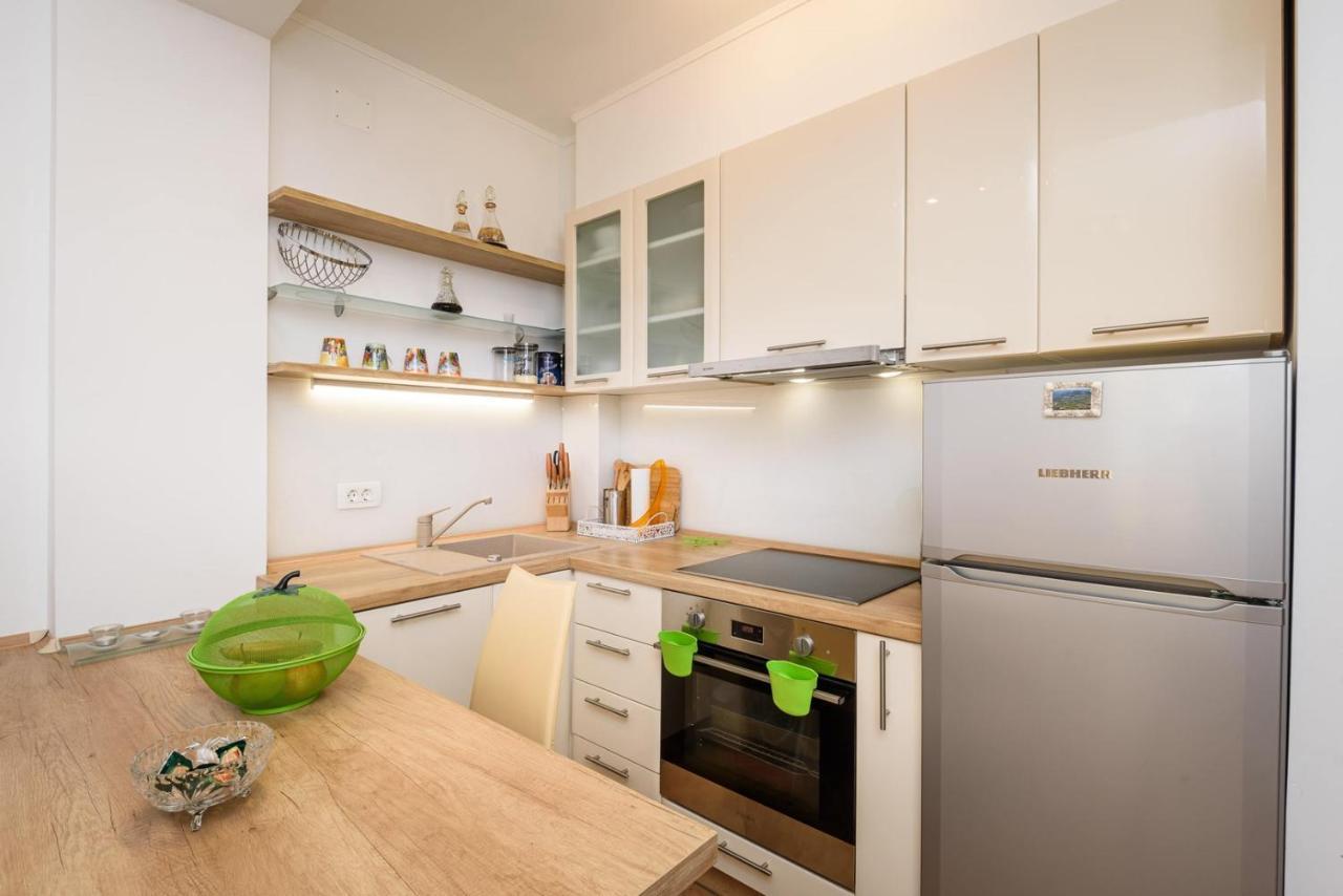 Apartment Jadranka With Sea View In Rogotin 外观 照片
